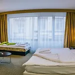 Gardens & Wellness Aparthotel 4*