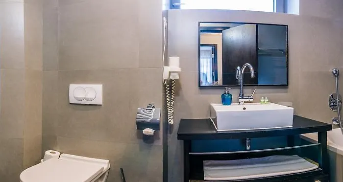 Gardens & Wellness Aparthotel 4*