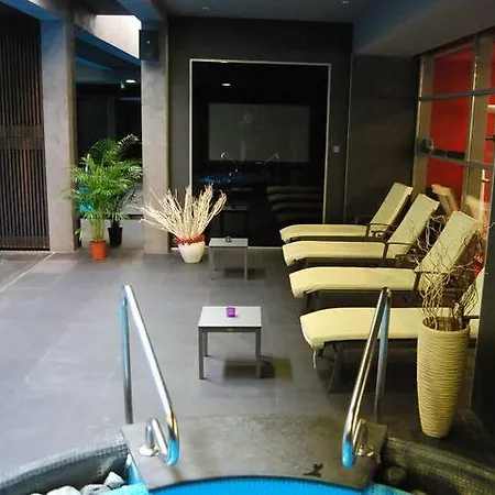 Gardens & Wellness Apart Otel