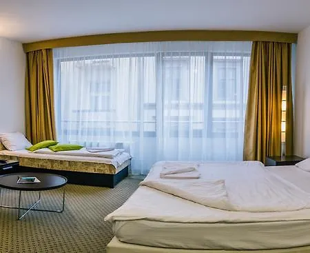 Gardens & Wellness Apart Otel 4*