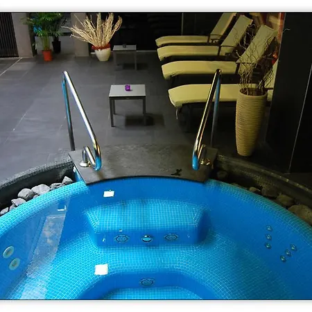 Gardens & Wellness Apart Otel